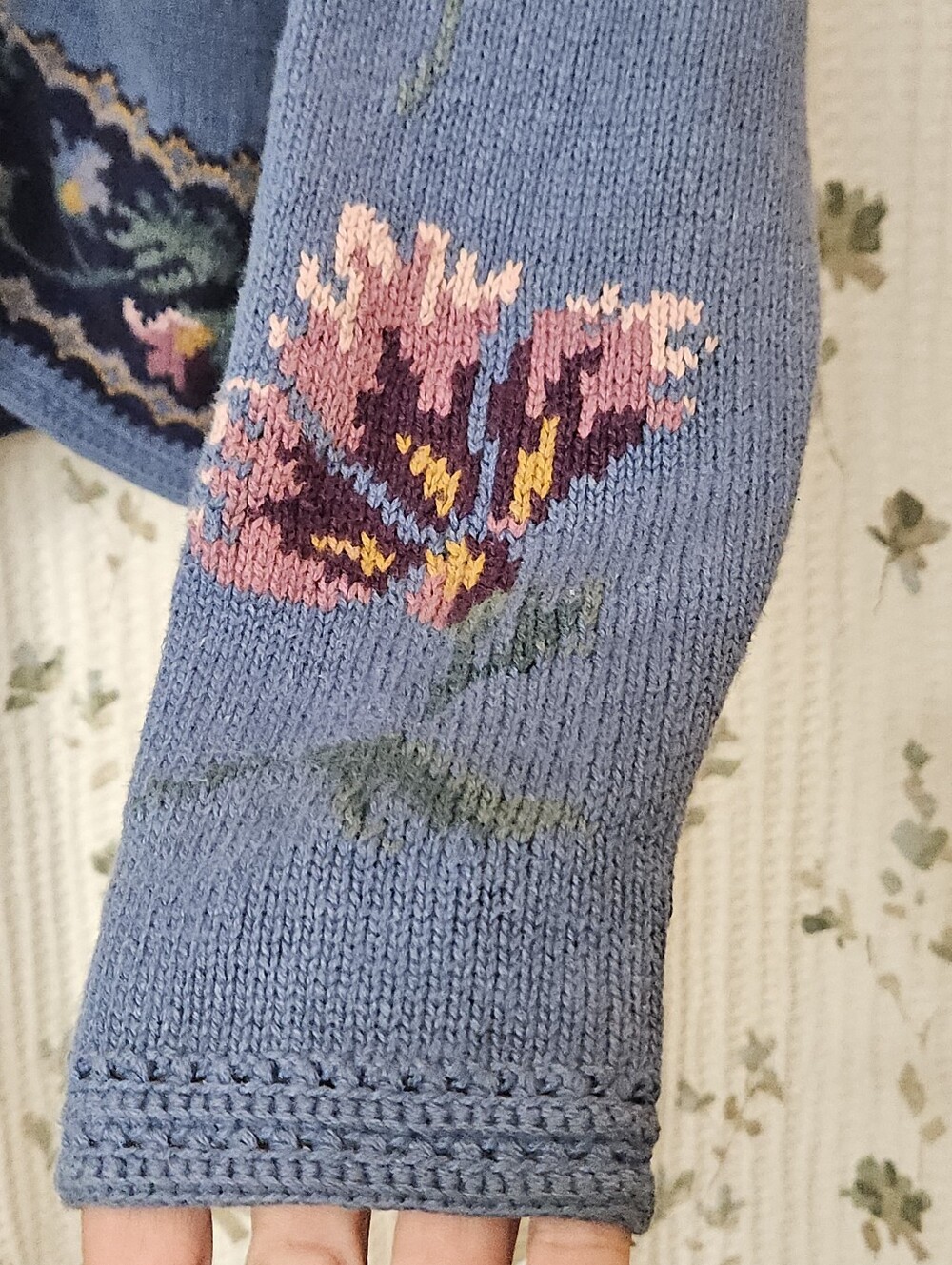 Coldwater Creek Vintage Blue Floral Knit Cardigan Sweater Medium Cottagecore - Picture 7 of 16